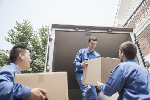 Packing boxes for flat removals in Millhill